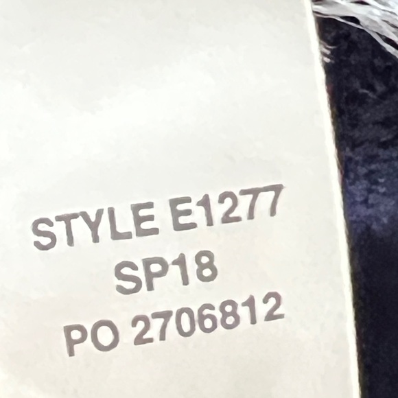 J.Crew 100% Merino Wool Navy Crewneck Sweater Classic Knit Women’s Size Medium - Picture 7 of 8